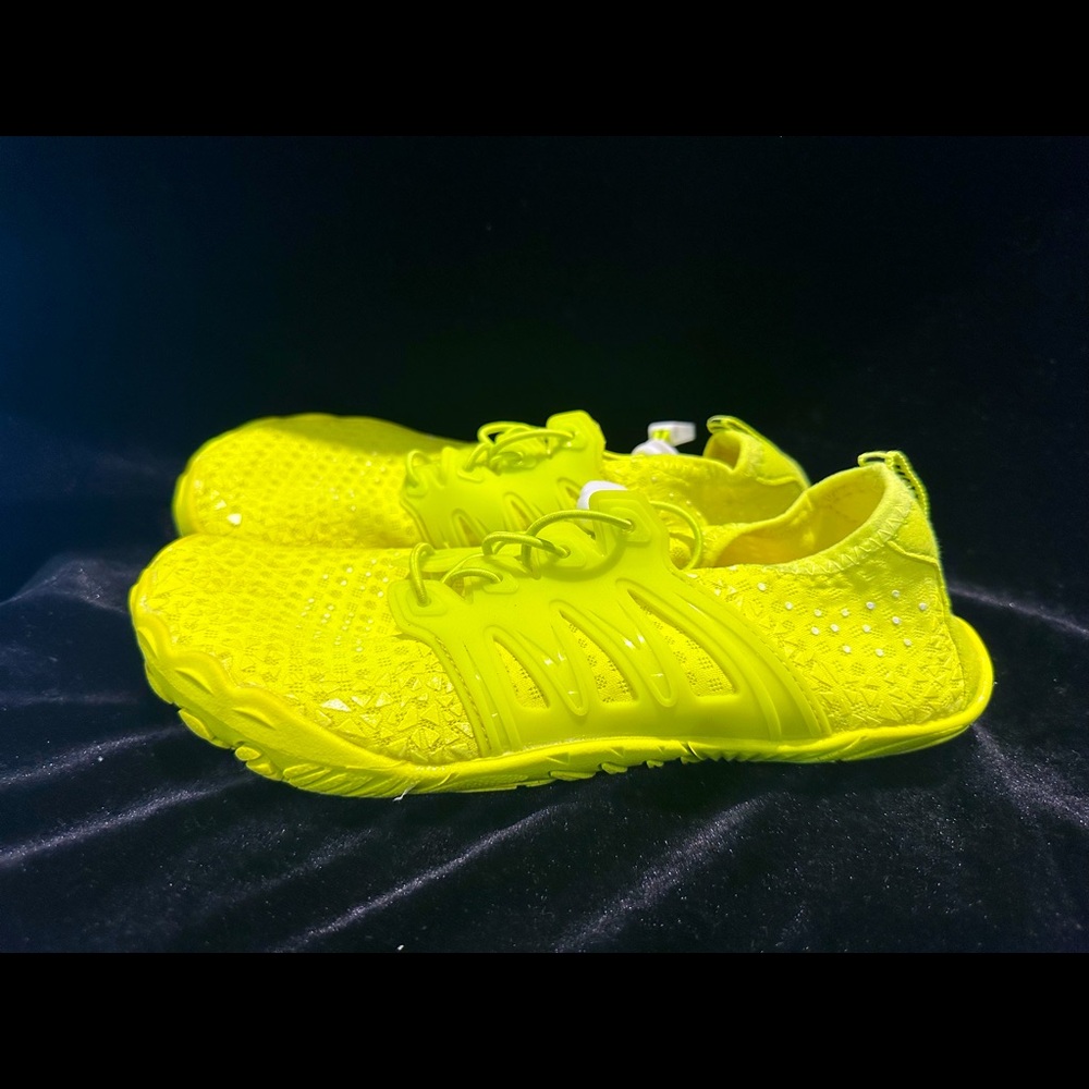 Water shoes